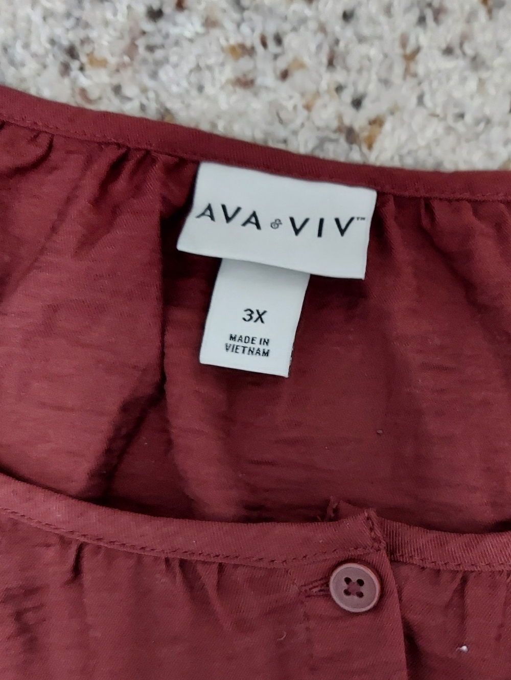 Ava & Viv Short Sleeve Button Down Top Bundle(2qty) Cream And Burgundy 3X NWOT - Picture 3 of 9